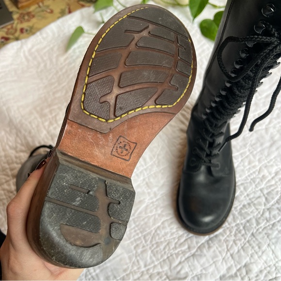 Dr. Martens 11634 Tall Heeled Black Leather Lace Up Boots - Picture 9 of 9